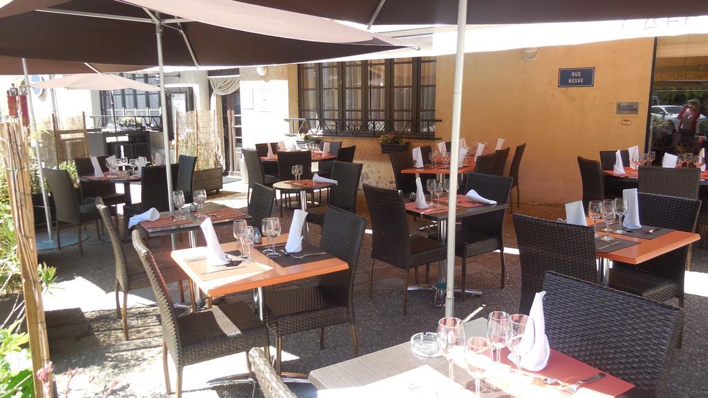 Logis Hotel Restaurant Des Voyageurs Pont-de-Salars Eksteriør bilde