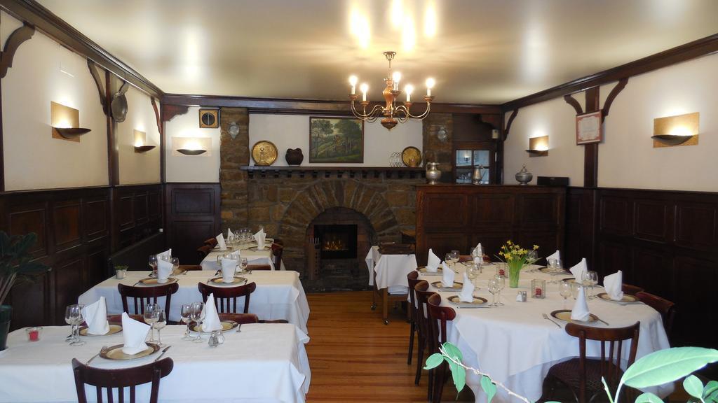 Logis Hotel Restaurant Des Voyageurs Pont-de-Salars Eksteriør bilde