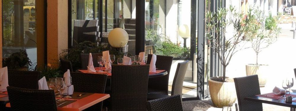 Logis Hotel Restaurant Des Voyageurs Pont-de-Salars Eksteriør bilde